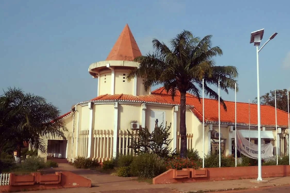 assets/img/destinations/Bissau.jpg Professional Bissau Airport Taxi