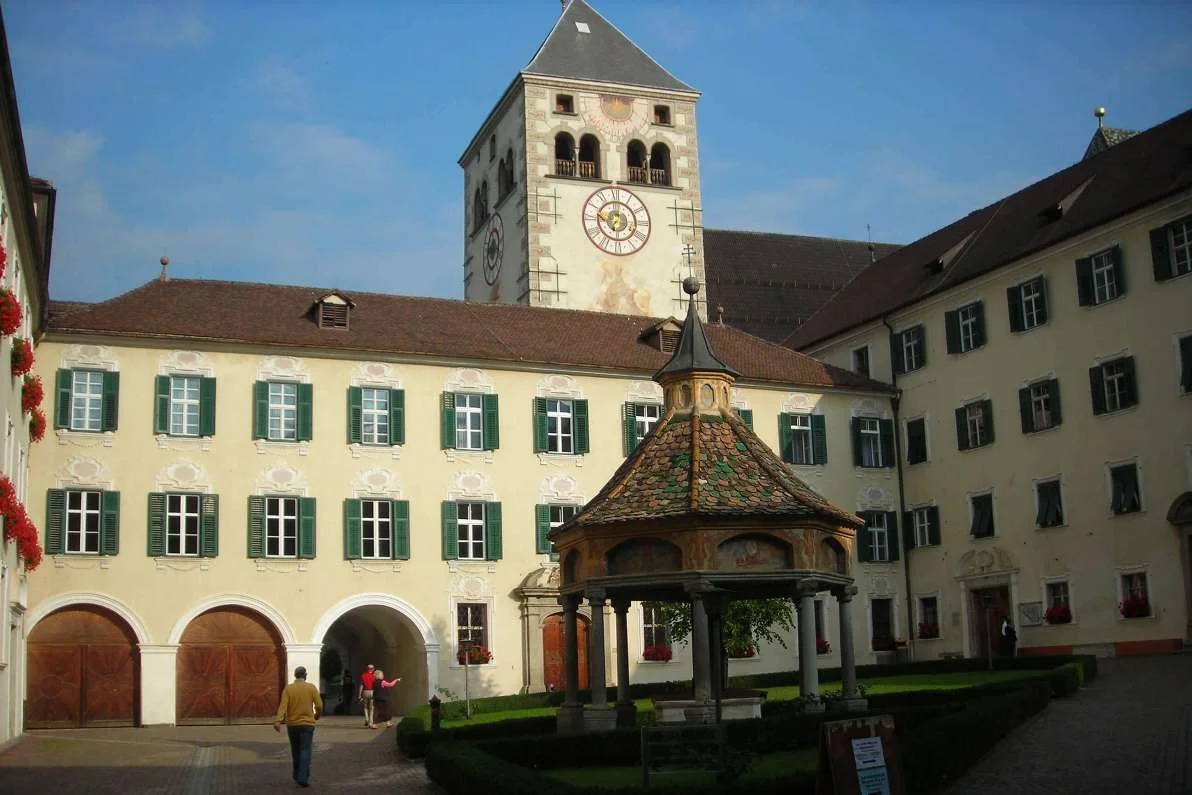 assets/img/destinations/Bolzano.jpg Professional Bolzano Airport Taxi