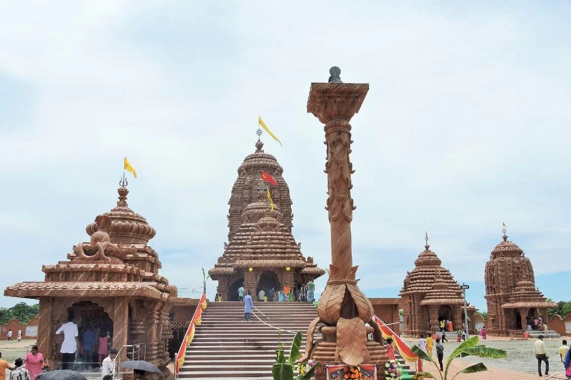 assets/img/destinations/Dibrugarh.jpg Professional Dibrugarh Airport Taxi