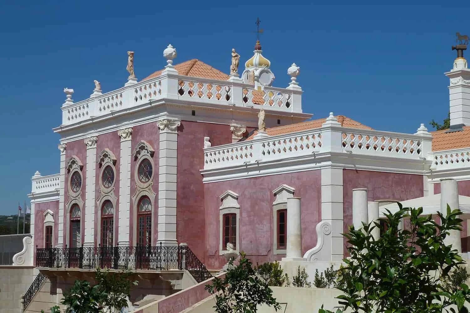 assets/img/destinations/Faro.jpg Professional Faro Airport Taxi