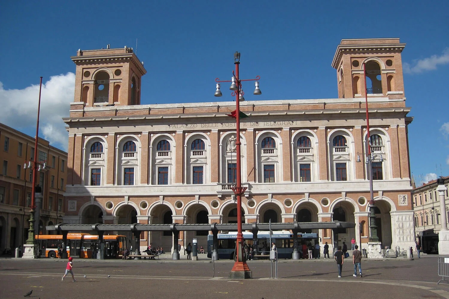 assets/img/destinations/Forli.jpg Professional Forli Airport Taxi