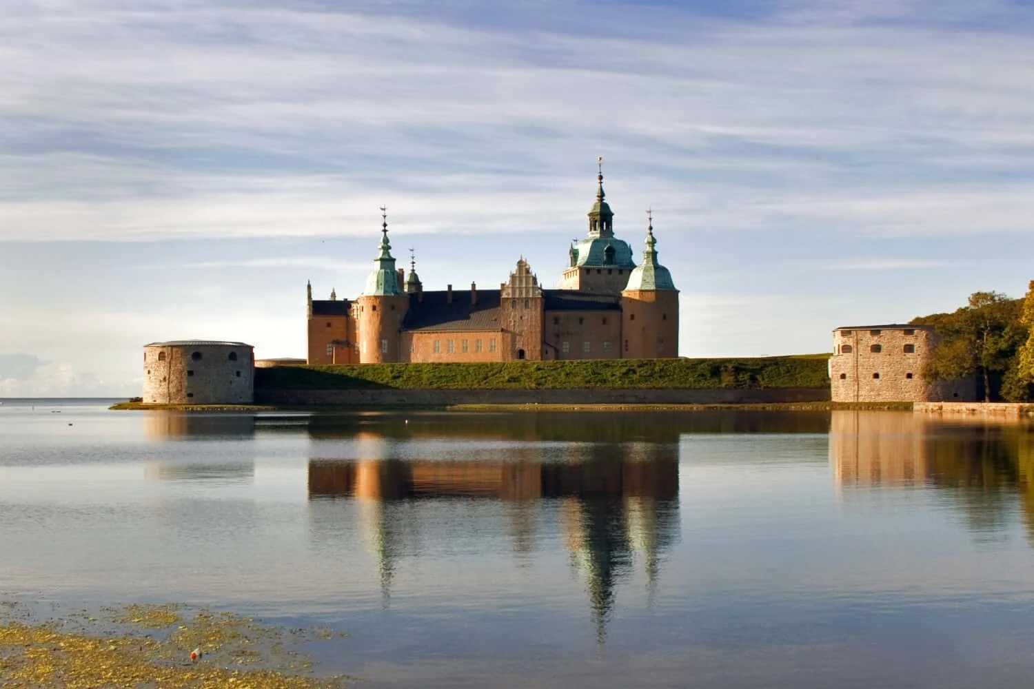 assets/img/destinations/Kalmar.jpg Professional Kalmar Airport Taxi