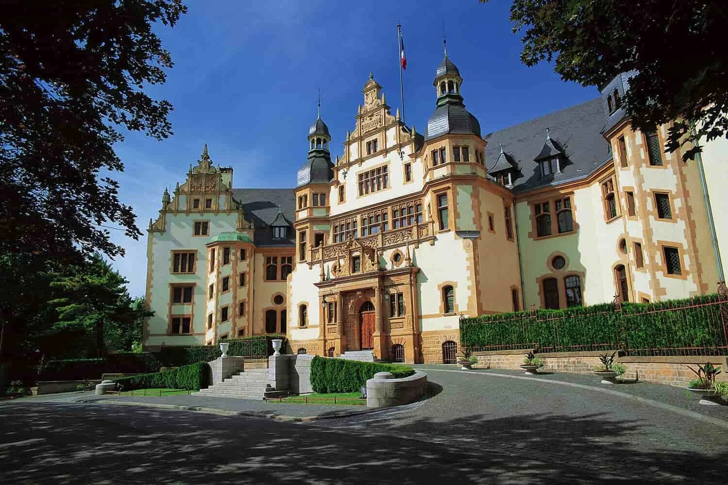 assets/img/destinations/Metz.jpg Professional Metz Airport Taxi