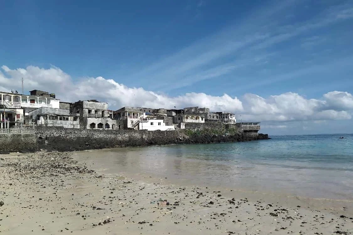 assets/img/destinations/Moroni.jpg Professional Moroni Airport Taxi