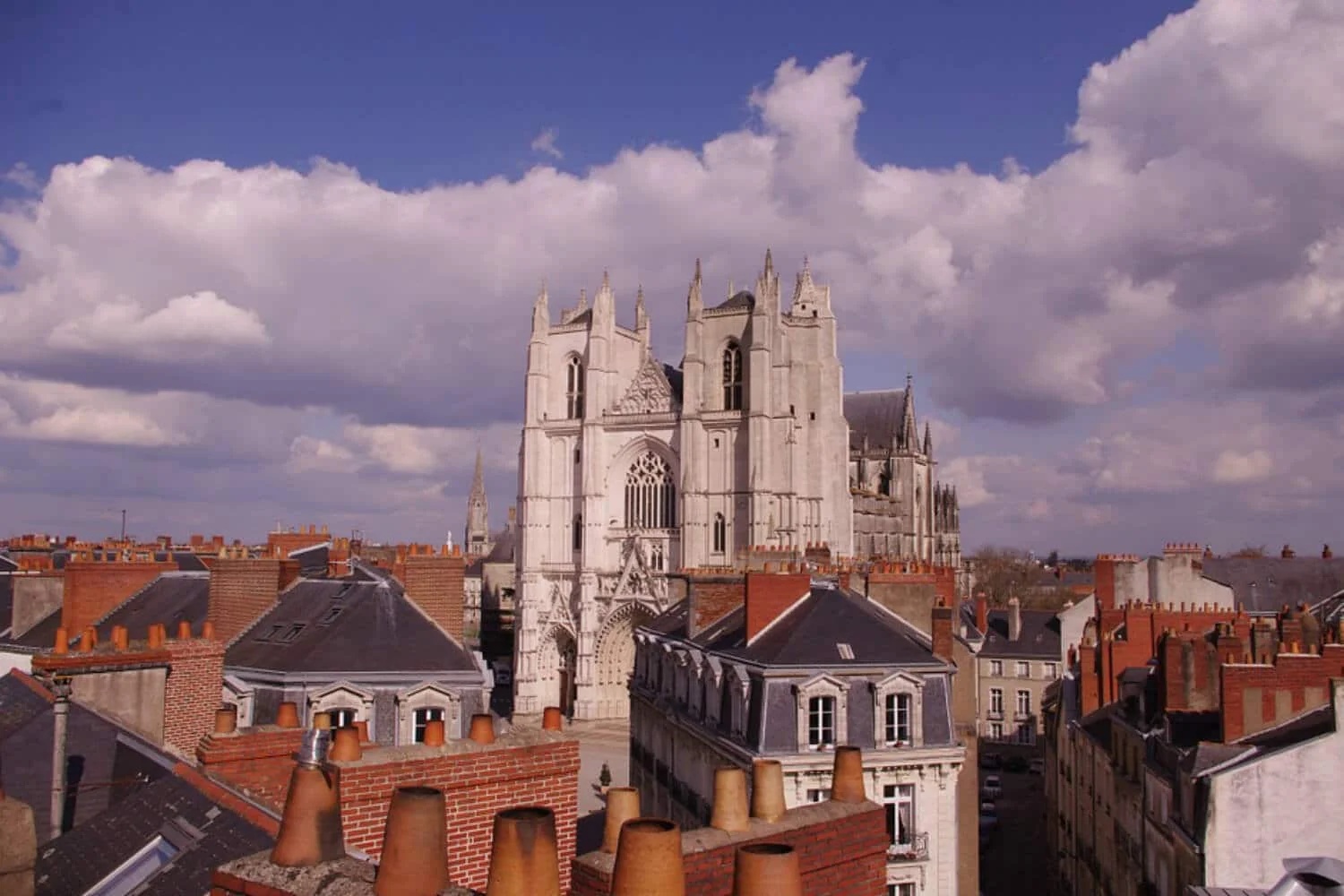 assets/img/destinations/Nantes.jpg Professional Nantes Airport Taxi