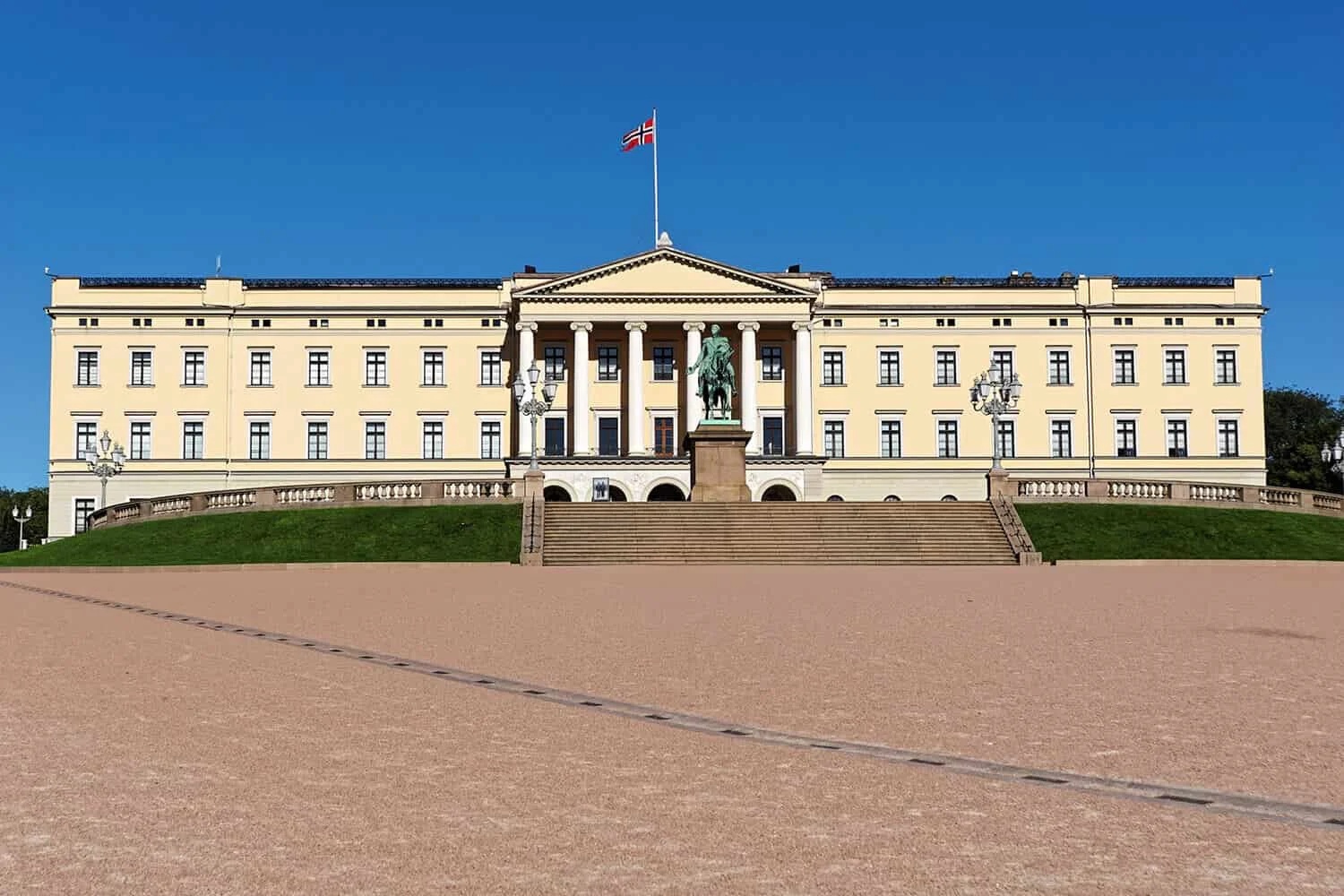 assets/img/destinations/Oslo.jpg Professional Oslo Airport Taxi