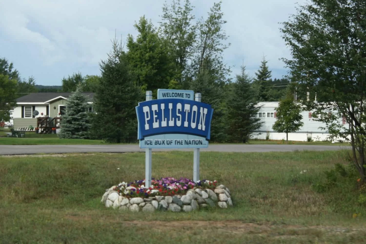 assets/img/destinations/Pellston.jpg Professional Pellston Airport Taxi