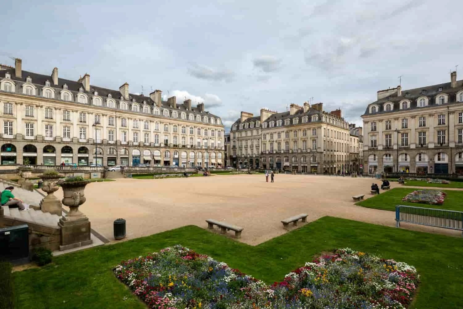 assets/img/destinations/Rennes.jpg Professional Rennes Airport Taxi