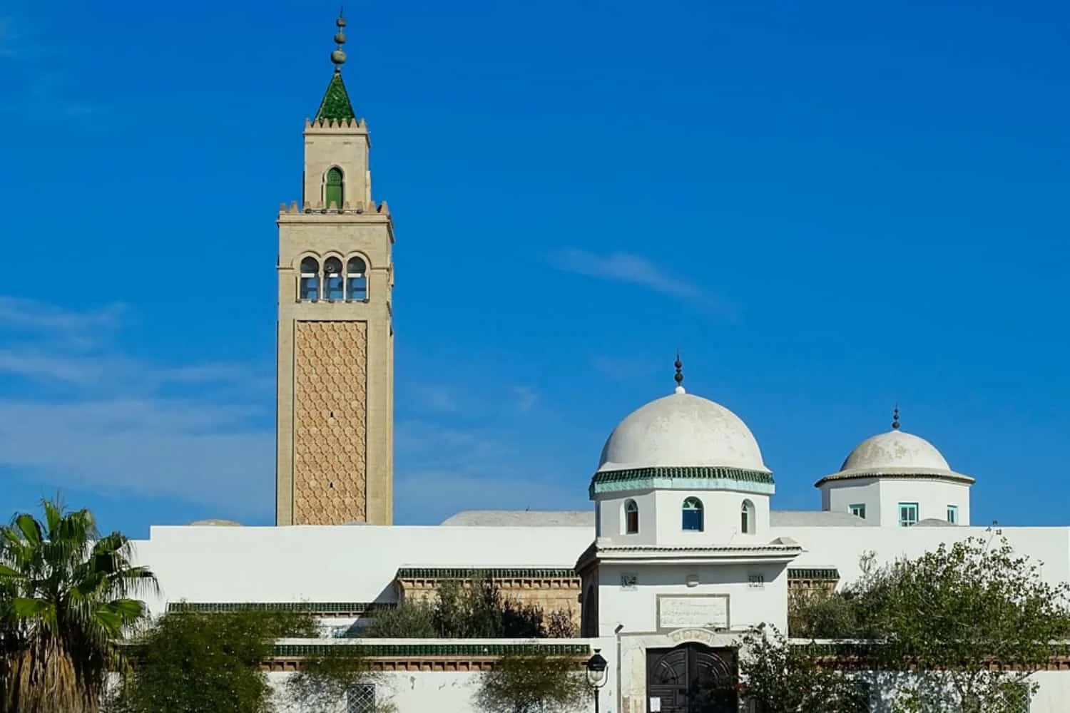 assets/img/destinations/Tunis.jpg Professional Tunis Airport Taxi