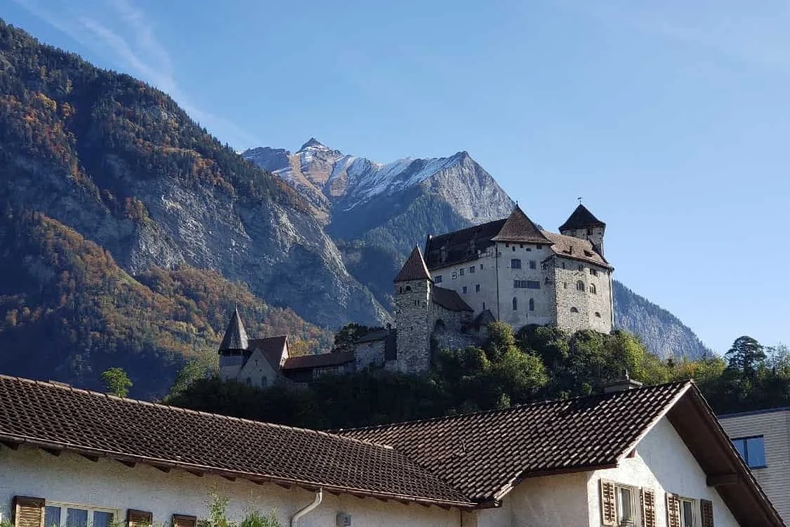 assets/img/destinations/Vaduz.jpg Professional Vaduz Airport Taxi